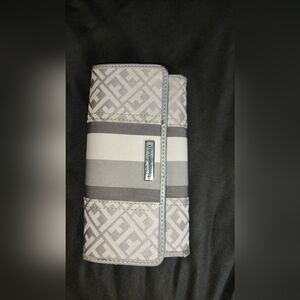 Tommy Hilfiger women's wallet